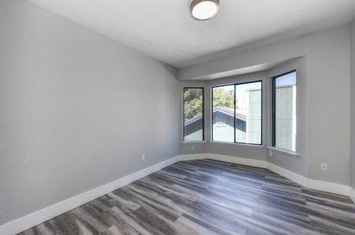 9262 Mapleview Way, Elk Grove CA  95758-5007 exterior