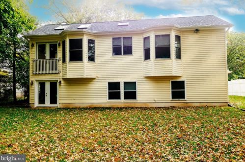 223 Meadow Dr, Yardley PA  19067-1311 exterior