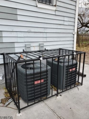 54 2 St, Newark NJ 07107-3106 exterior