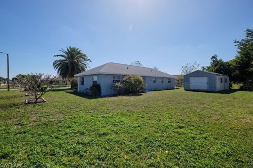 200 Highview Ave, Lehigh Acres FL  33936-7045 exterior