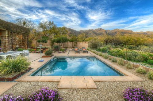 6042 Indian Trl, Tucson, AZ 85750-1140
