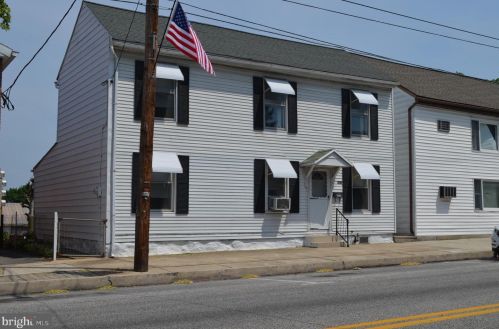 229 Main St, Camp Hill, PA 17011-6331