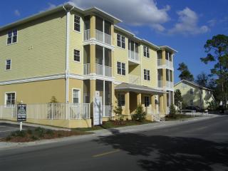 1016 8th Ave, Gainesville FL  32601-6347 exterior