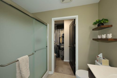 414 Woodfield Cir, Waterford WI  53185-4052 exterior