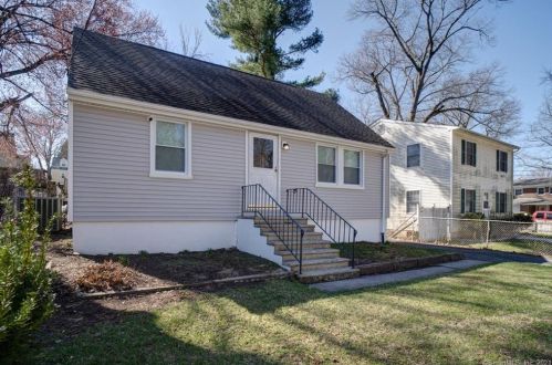 139 Pitt St, Bridgeport CT  06606-2939 exterior