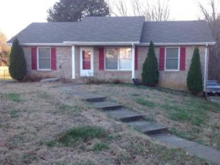 591 Briarwood Dr, Clarksville TN  37040-7521 exterior