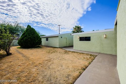 341 Tucson Blvd, Tucson AZ 85713-2065 exterior