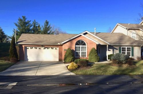 3307 Spruce Ln, Miami, OH 45056-9109