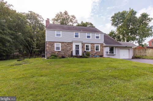 2304 Coles Blvd, Norristown PA  19401-1975 exterior