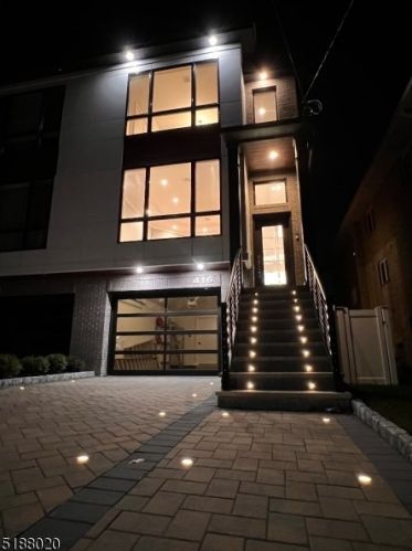 416 Lawton Ave, Cliffside Park NJ  07010-1902 exterior
