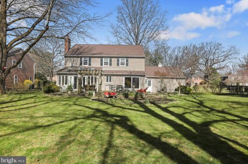 343 Richard Rd, Yardley PA  19067-1969 exterior