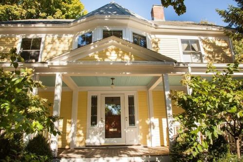 21 Clark Rd, Brookline, MA 02445-6029