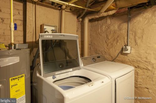 528 Liberty St, Charles Town WV  25414-1830 exterior