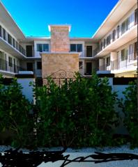 3200 Mary St, Miami FL  33133-5290 exterior