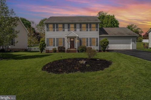 383 Limestone Rd, Carlisle, PA 17015-4344
