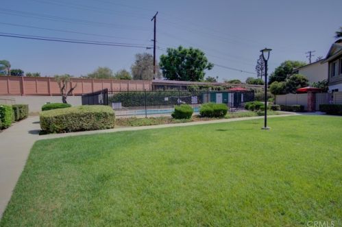 8221 Erskine Grn, Buena Park CA  90621-1139 exterior