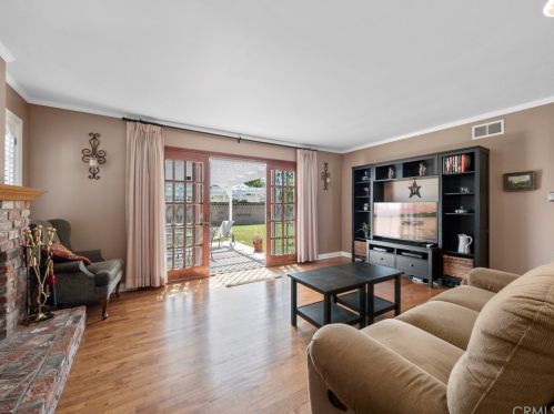 25206 Doria Ave, Lomita CA  90717-1720 exterior