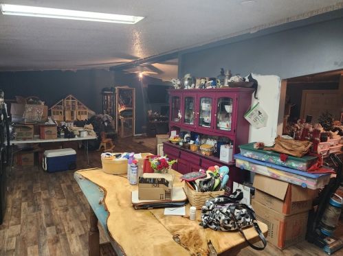 843 Greensburg Pike, West Newton PA  15089-3004 exterior