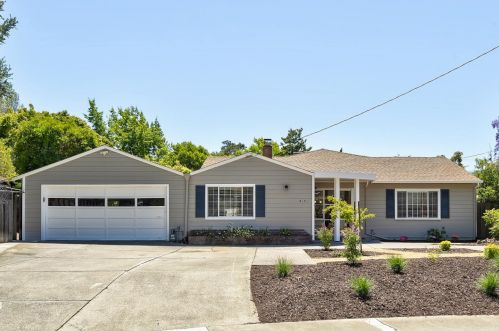 4261 Suzanne Dr, Palo Alto, CA 94306-4336