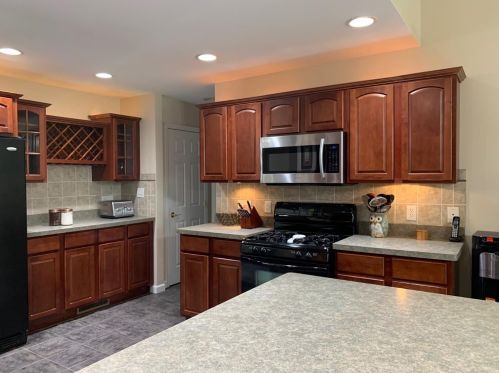 83 Hawick Dr, Valpo IN  46385-9331 exterior