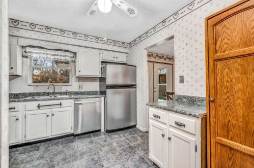 6488 Morning Sun Rd, Miami OH  45056-8841 exterior