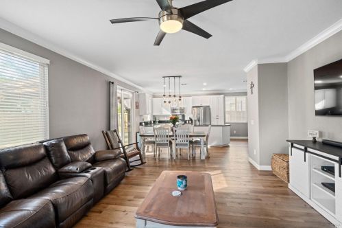 7018 Westminster Ct, Vacaville CA  95687-8254 exterior