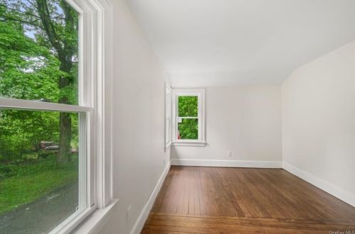 1025 Peekskill Hollow Rd, Tompkins Corners NY  10579-1715 exterior