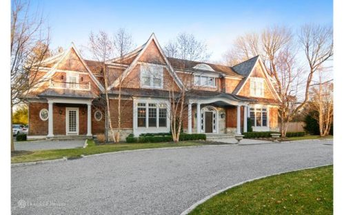 374 Cobb Rd, Watermill, NY 11976-2702
