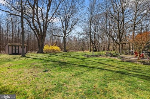 343 Richard Rd, Yardley PA  19067-1969 exterior