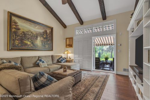 92 Riva Blvd, Bricktown NJ 08723-7983 exterior