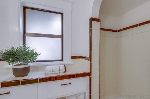 4421 Del Monte Ave, San Diego CA  92107-3607 exterior