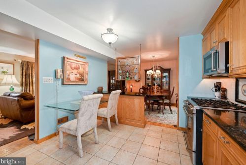 8315 Collins Ave, Camden NJ  08109-3568 exterior