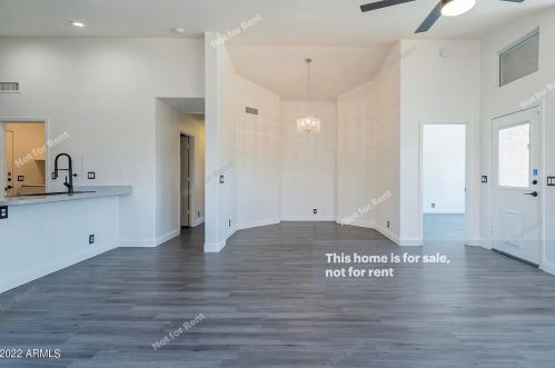 541 Soho Ln, Chandler AZ  85225-8250 exterior