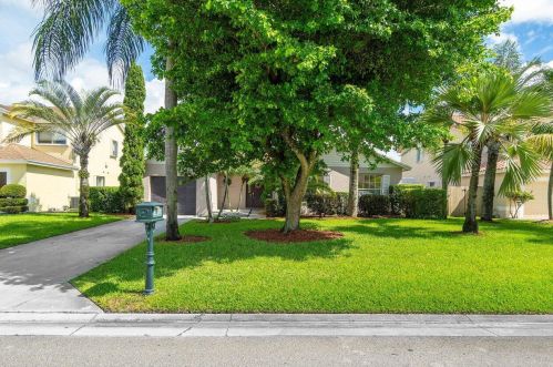 6787 Farragut Ln, Boynton Beach, FL 33437-3609
