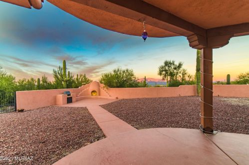 2620 Camino De Oeste, Tucson AZ 85746-9092 exterior