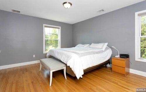 1663 River Rd, Teaneck NJ  07666-2259 exterior