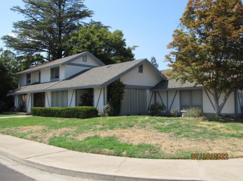 2307 Candlewood Pl, Riverbank, CA 95367-2104