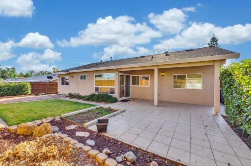 5820 Merlindale Dr, Citrus Heights CA  95610-6728 exterior