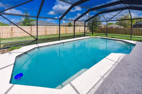 4617 Ulster St, Fort Pierce, FL 34953-6725