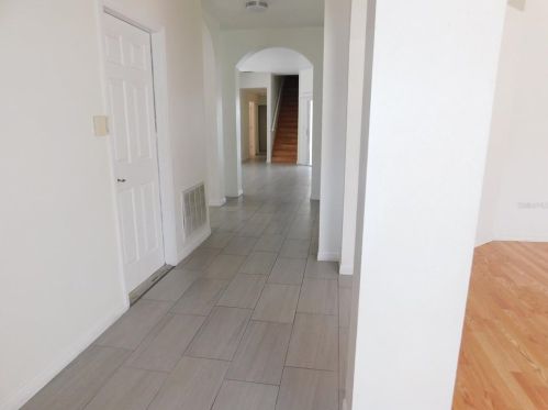 1613 Gray Bark Dr, Oldsmar FL  34677-2766 exterior