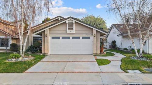 23972 Columbia Ct, Santa Clarita, CA 91355-3304