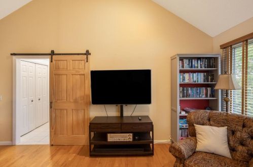 9 Noto Dr, North Providence RI  02904-2905 exterior