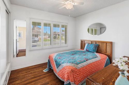 5436 Rosebay St, Long Beach CA  90808-3527 exterior