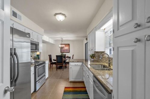 1917 Maxwell Dr, Lewisville TX  75077-7520 exterior