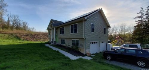 115 Sands Rd, Middletown NY  10941-3160 exterior