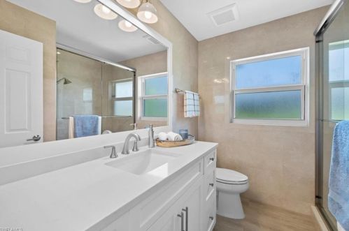 10461 Regent Cir, Naples FL  34109-1571 exterior