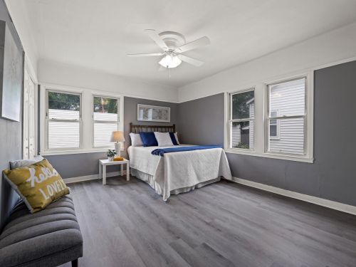 3051 52, Milwaukee WI 53219-4518 exterior