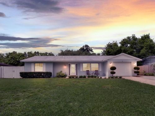 13 Larkspur Ln, De Bary, FL 32713-2423