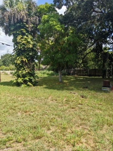 2405 44th St, Fort Pierce FL  34946-1532 exterior