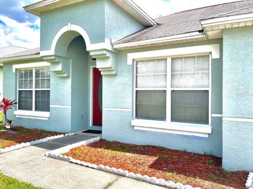 613 Terranova Dr, Winter Haven, FL 33884-3429